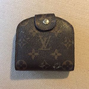 Gently used wallet